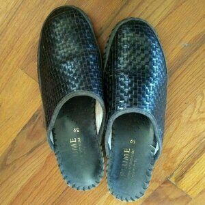 LA PLUME black leather mules, Sz 39 woven
